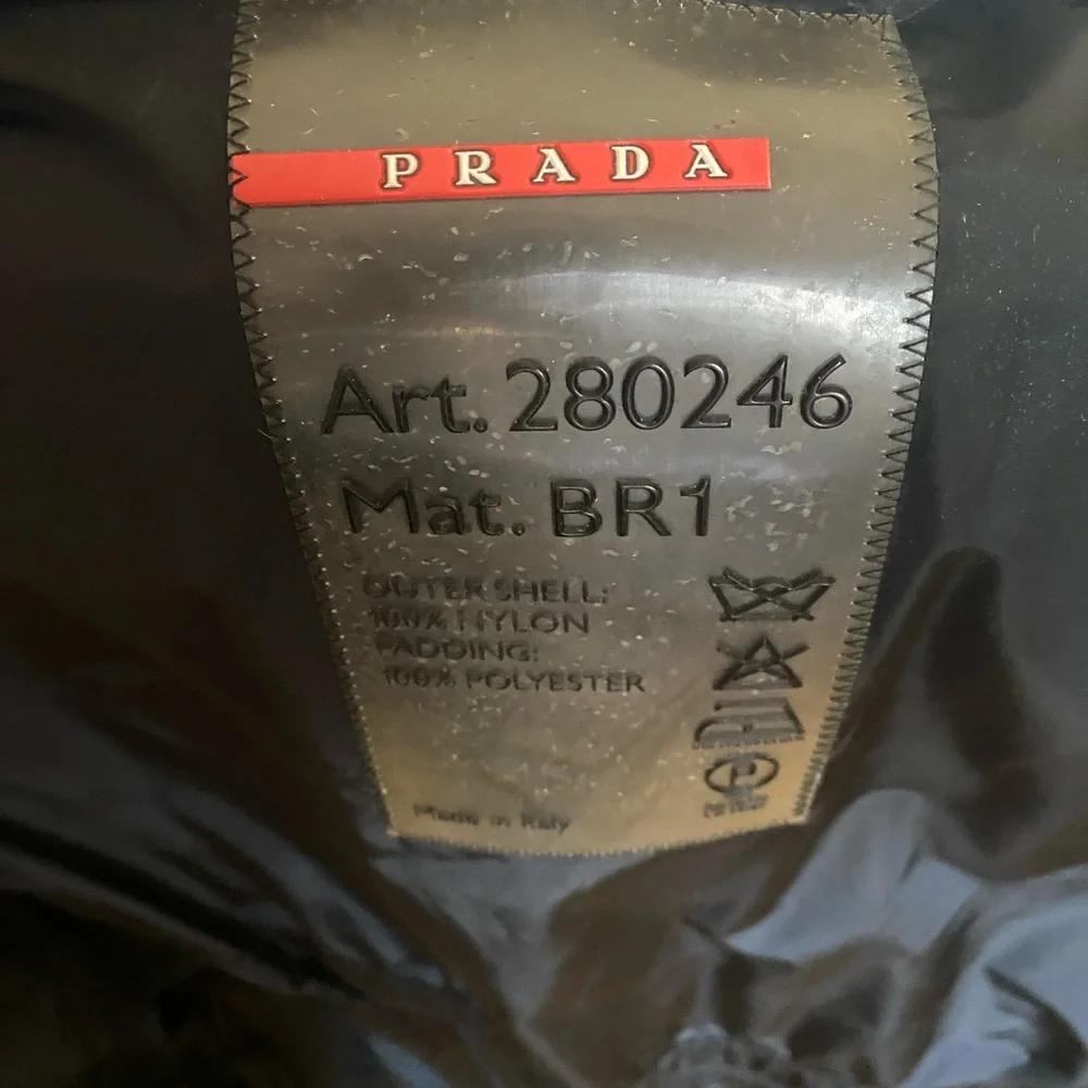 Ladies Prada Nylon Coat - Picture 4 of 4